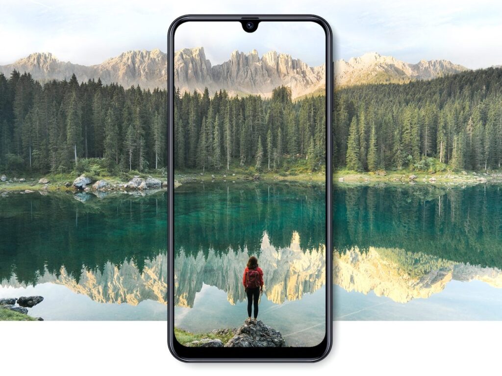 levant feature infinity u display gives you more room to watch and play e