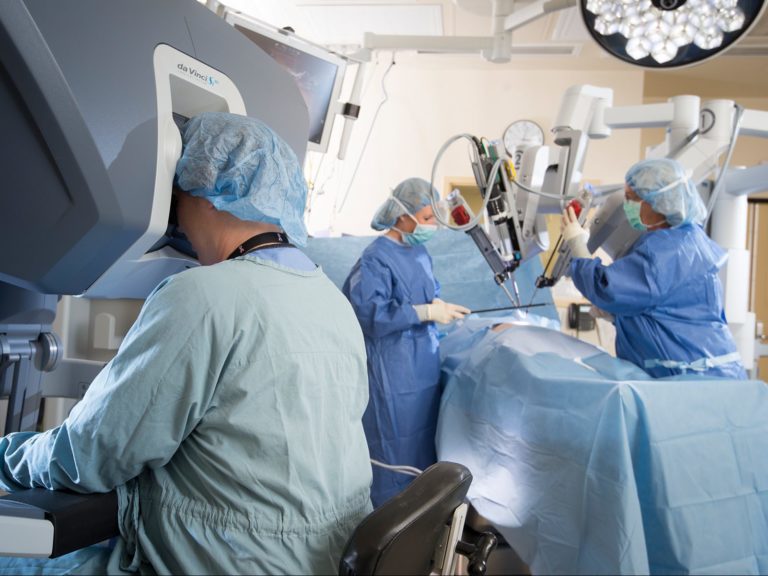 Robot assisted surgery e