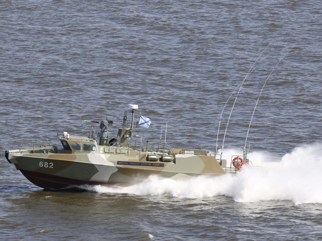 Russian Navy Raptor near Kronstadt scaled e