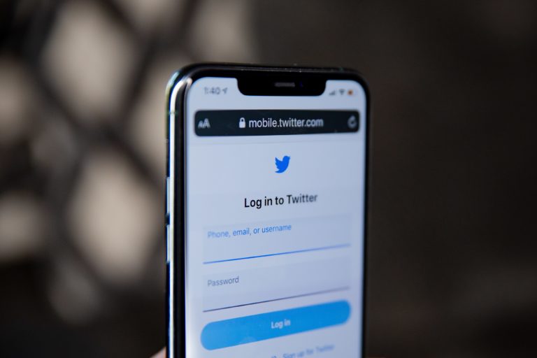 Na Twitteru se začíná používat tlačítko pro nesouhlas a funkce úprav