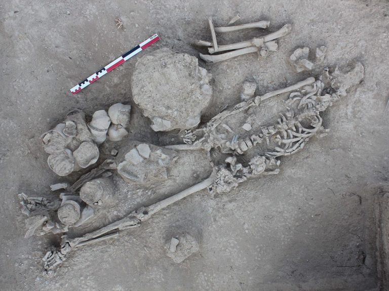 Burial  Nyaunggan e