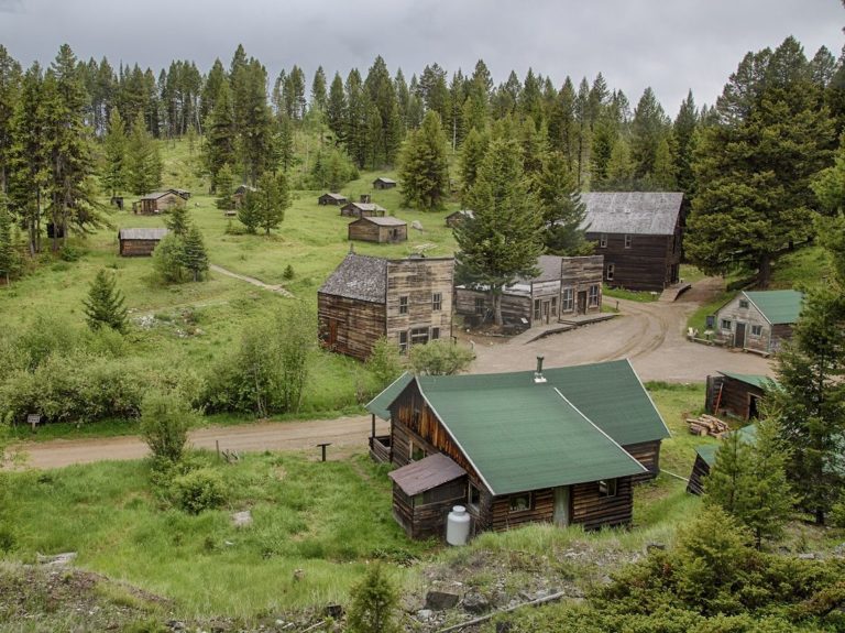 Garnet Ghost Town Montana e