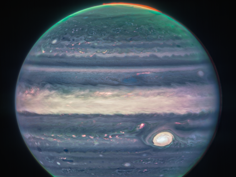 JWST    Jupiter e