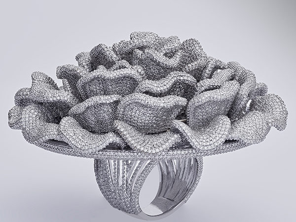 diamonds set on ring tcm  e