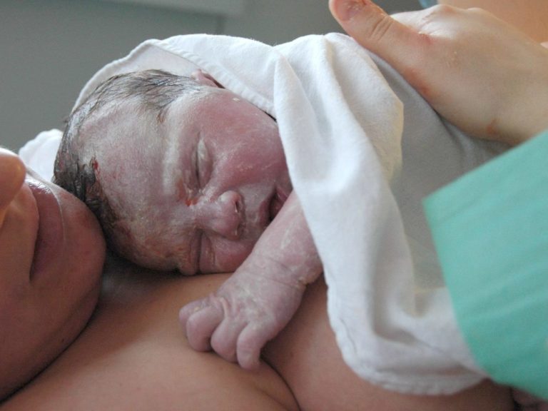 Postpartum baby e