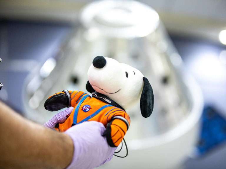 artemis i snoopy e