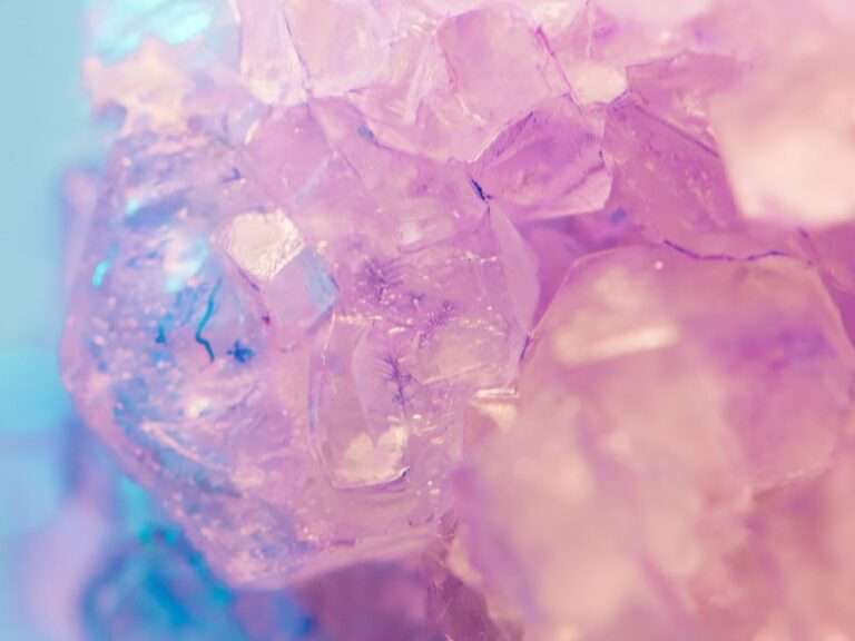 purple cyrstal quarts stone